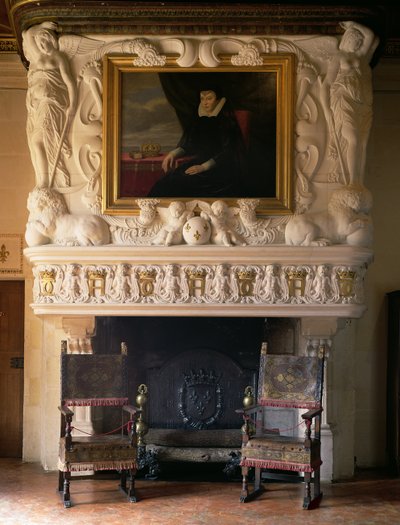 Chimenea con una pintura de Catalina de Médici (1519-89) de Jean Goujon